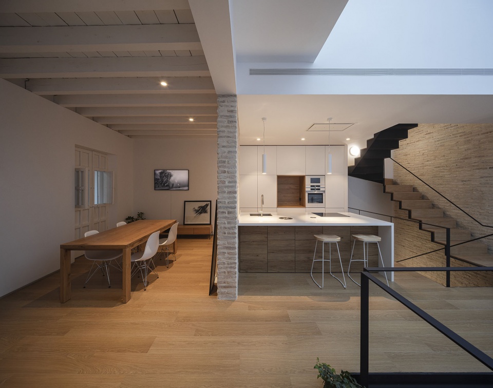 塞维利亚废墟中的 MM16 住宅重生丨西班牙塞维利亚-12