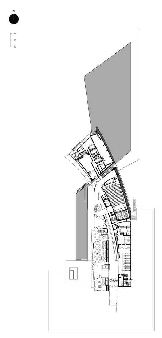 印尼传统与现代融合的绿洲住宅-18