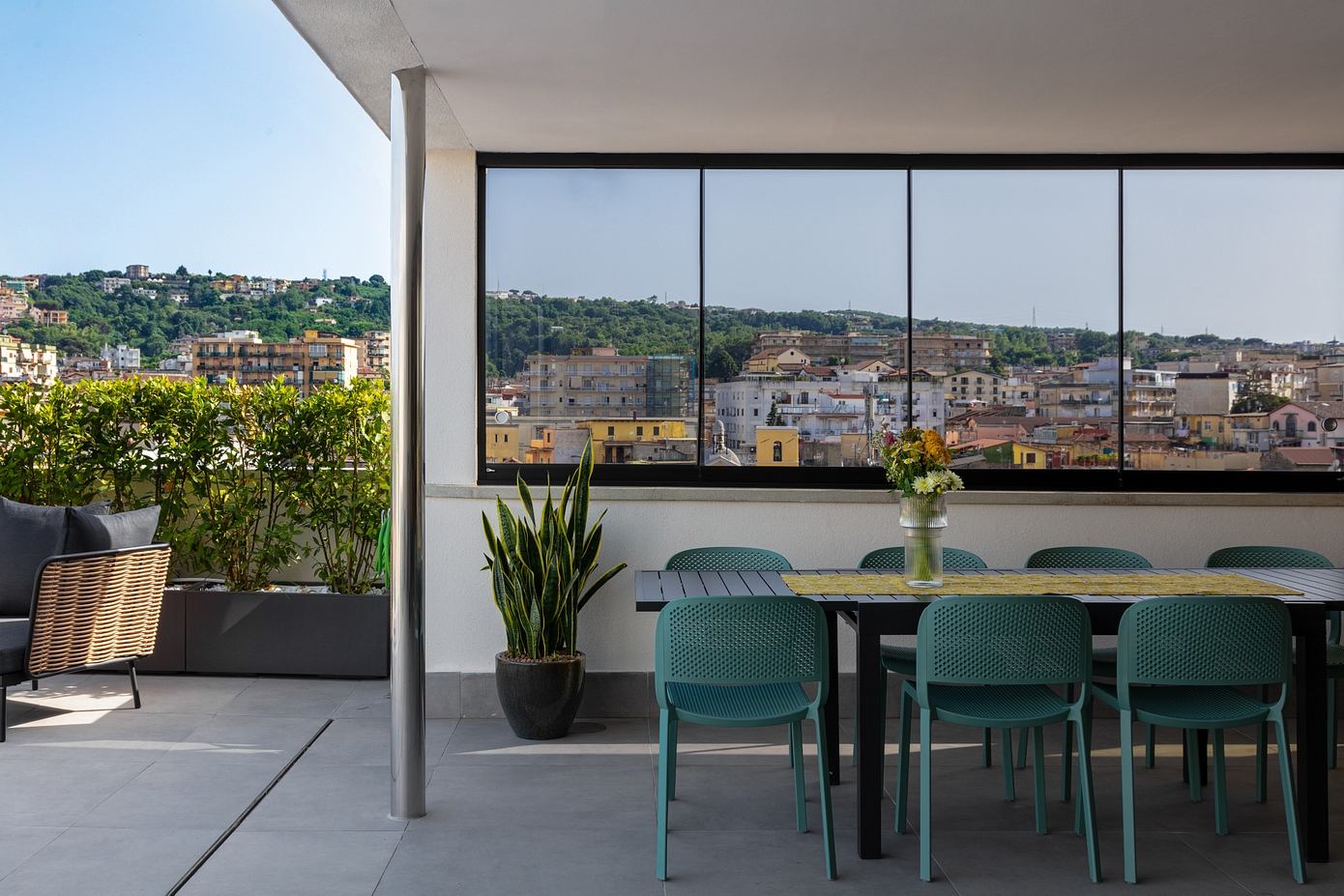 “New retro’:色彩与光影塑造的那不勒斯活力住宅丨意大利那不勒斯丨建筑师 Carmine Abate-8