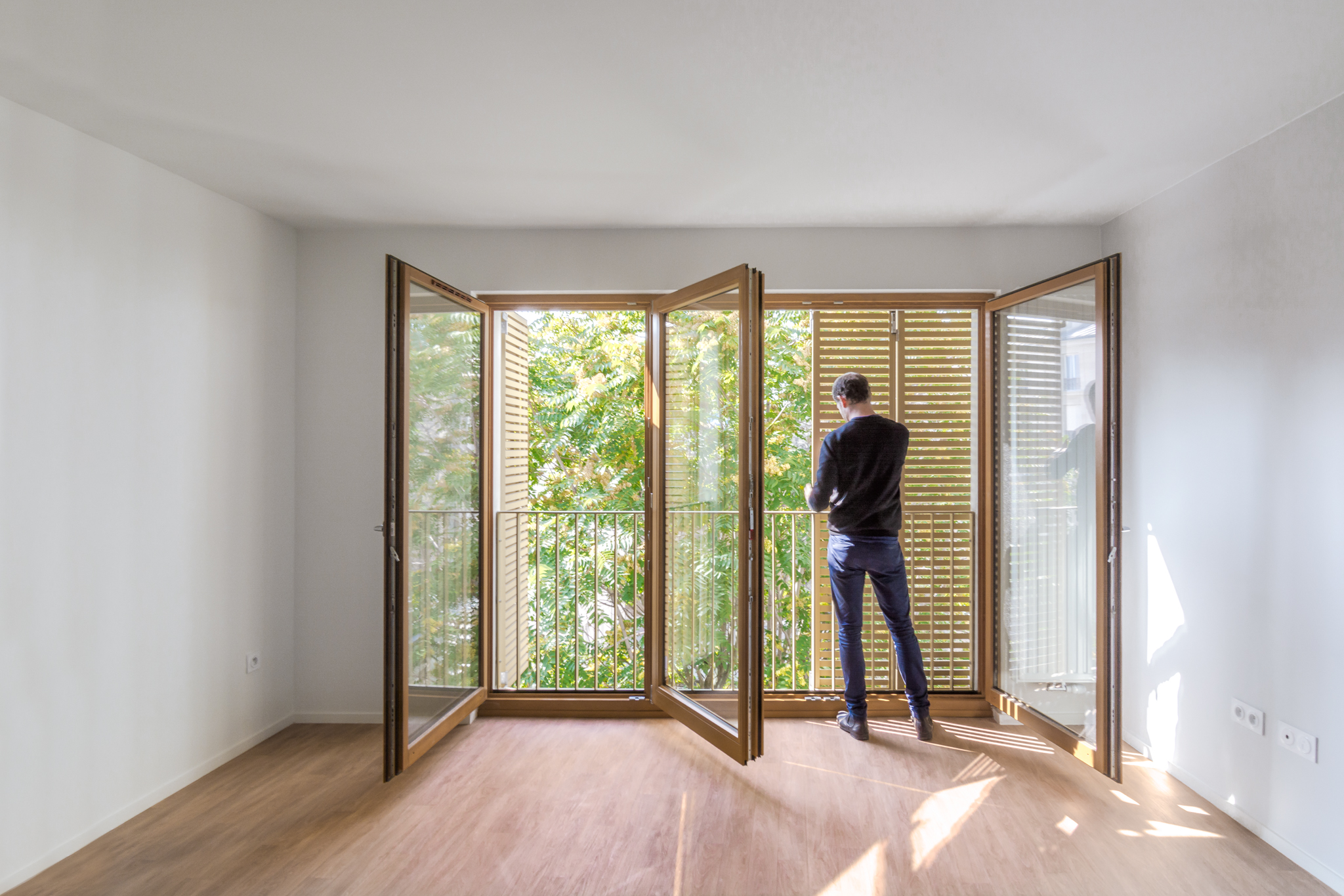 14 housing units 1 retail space rue saint maur paris 10-11