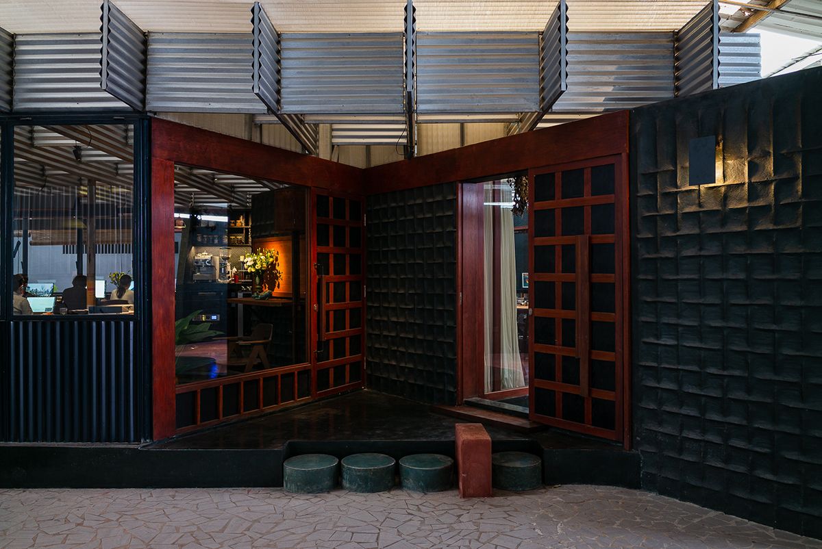 旧建筑新生命,低成本办公室设计典范-14