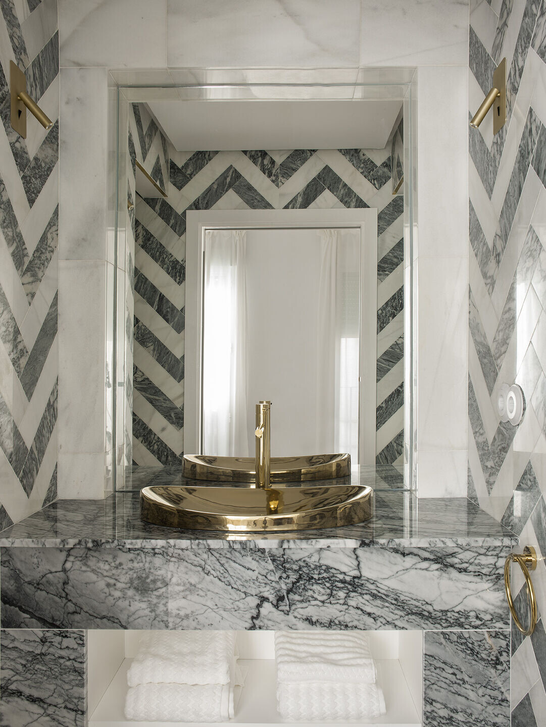 塞维利亚 Antica House · 融合巴洛克与现代的时尚公寓丨西班牙塞维利亚丨Jimenez Linares-13