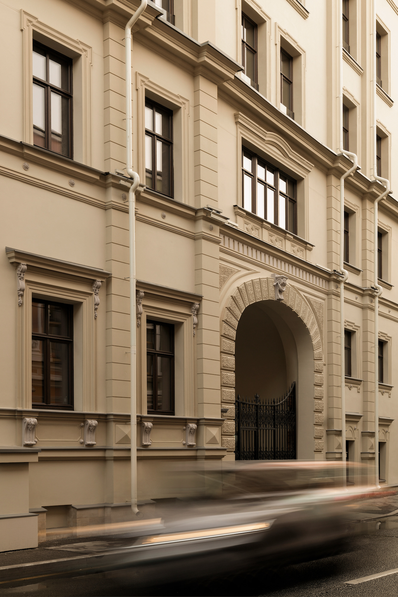 ABRIKOSOV / MR GROUP-1