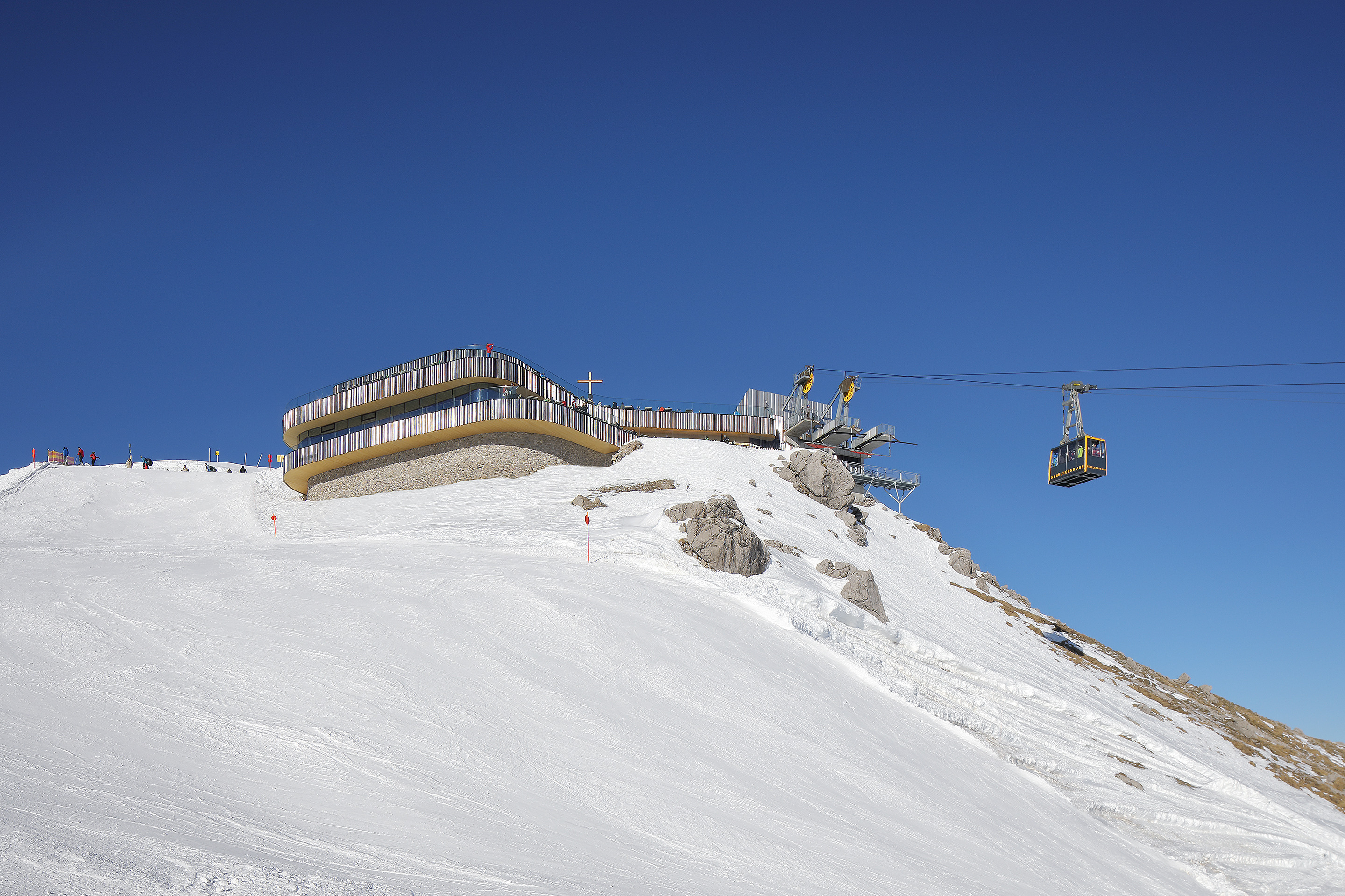 Nebelhorn 峰顶餐厅与缆车站翻新设计-15