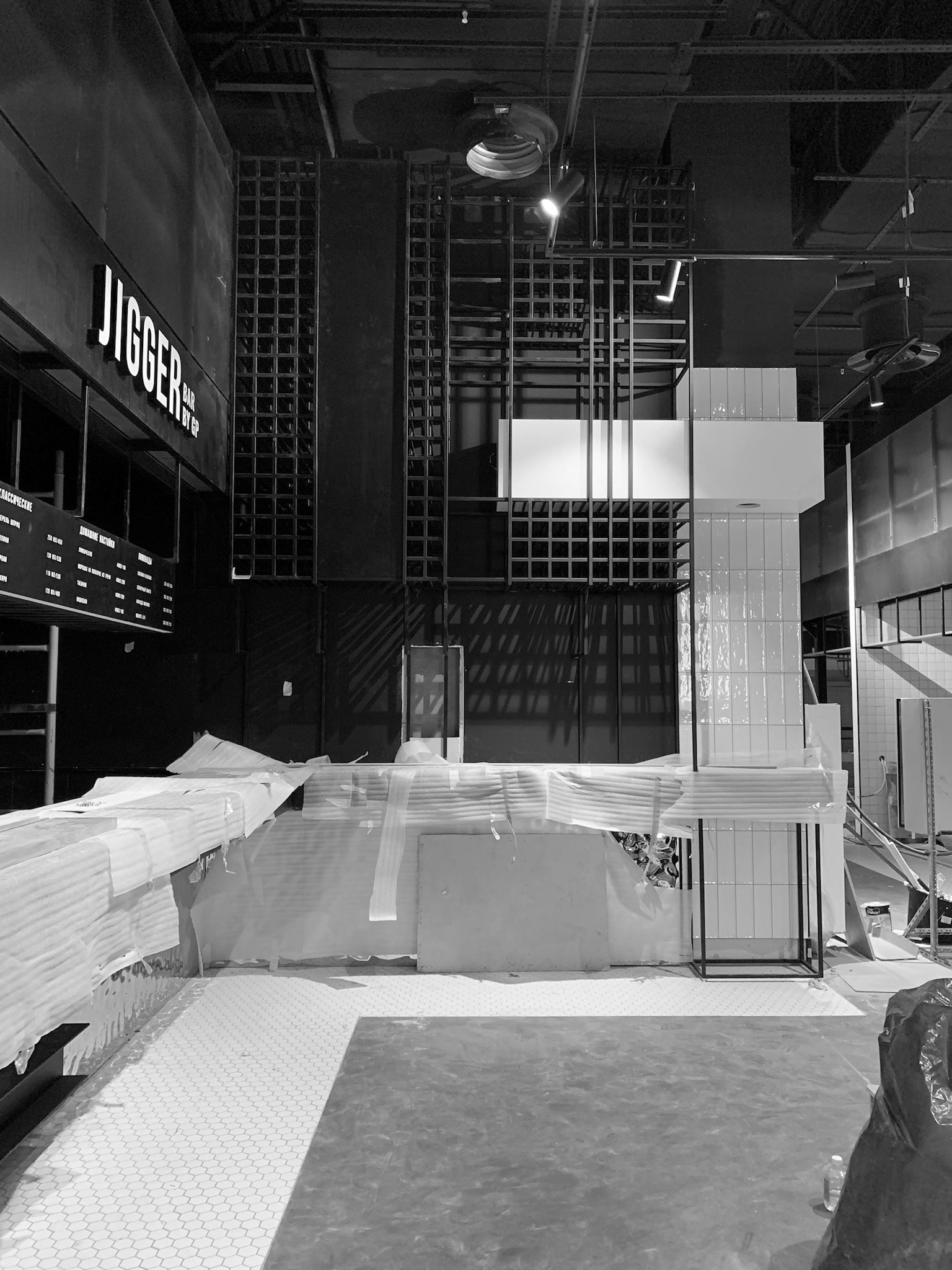 一杯葡萄酒和量杯角落丨俄罗斯圣彼得堡丨Marat Mazur-68