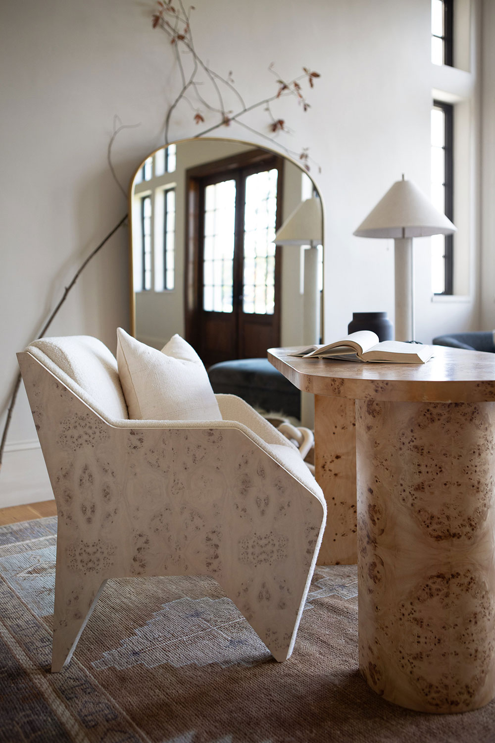 加州湖畔优雅别墅，工业风格与自然风光完美融合-8