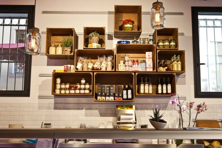 意大利的EL BOCON DEL PRETE食品店-19