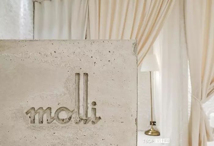 巴黎 MOLLI 羊毛女装 店面设计-6