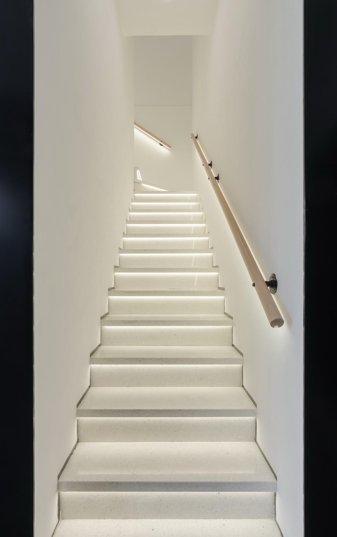 黑色魔方++ 水晶魔方·SA·M 沙龙空间设计-43