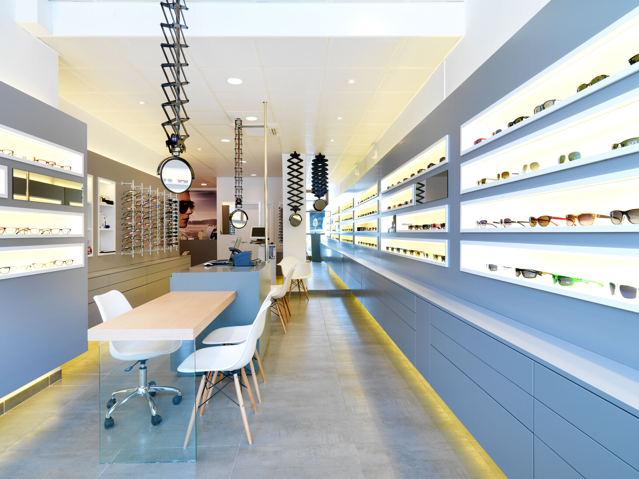 S'ÒPTICA 商店设计-7