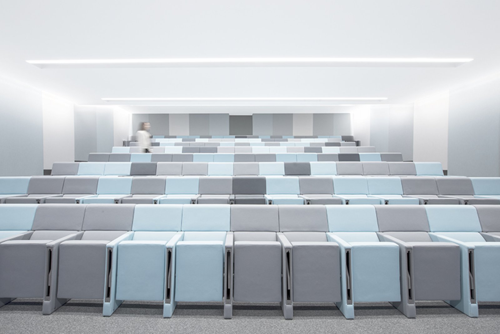 香港嘉里物流总部现代办公空间设计-7