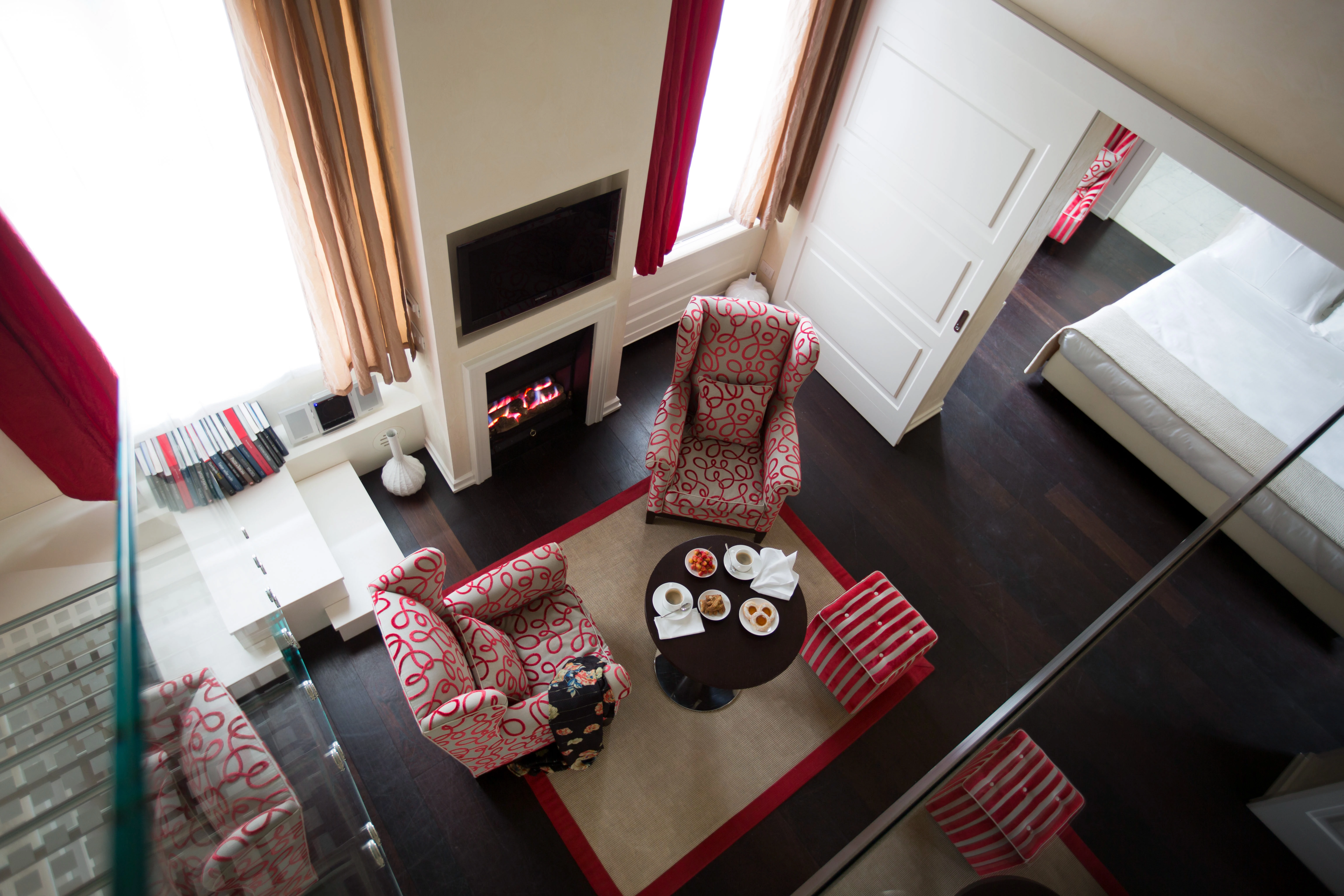 佛罗伦萨历史宫殿中的现代奢华酒店——Domux Home-13