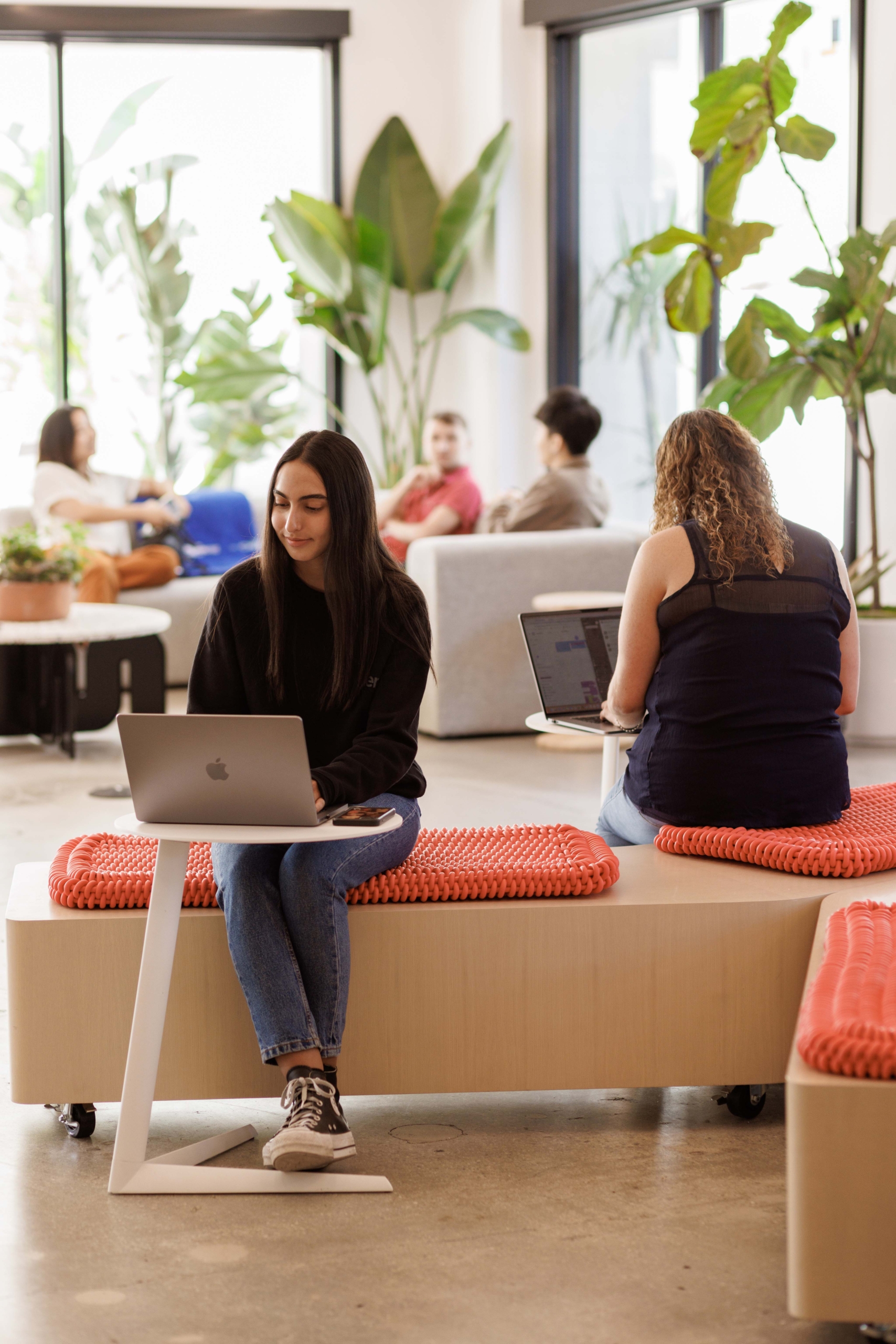 探探总部（注：若这里的Tinder不是探探所对应的英文，需根据具体情况确定，因为Tinder是国外一款知名约会交友应用，在国内被称为探探 ） 丨美国丨Rapt Studio-7