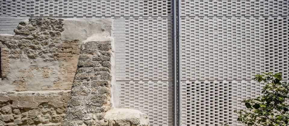 古教堂新生命 | 西班牙 Vilanova de la Barca 教堂改造-7