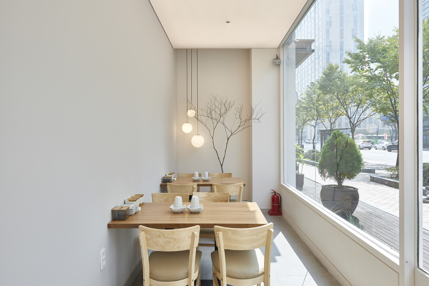 27 平日式餐厅 | 极简设计打造温馨空间-13