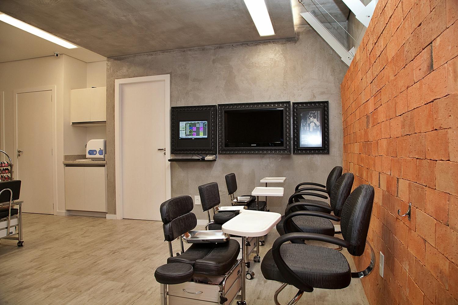 现代风格的绿色环保美发沙龙设计-8