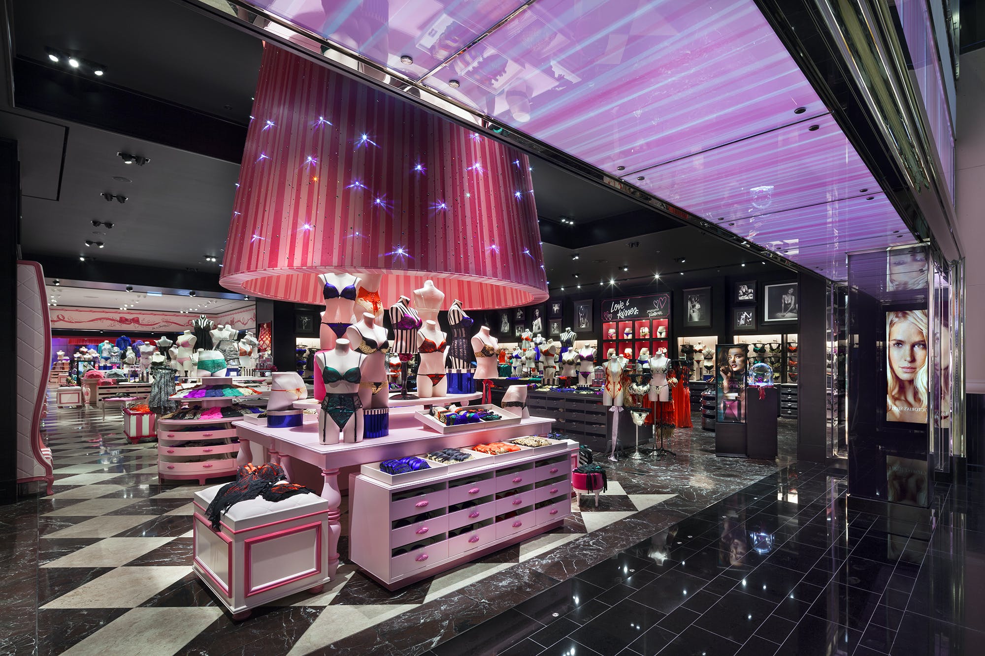 Victoria's Secret Store Dubai UAE丨Grade New York-7