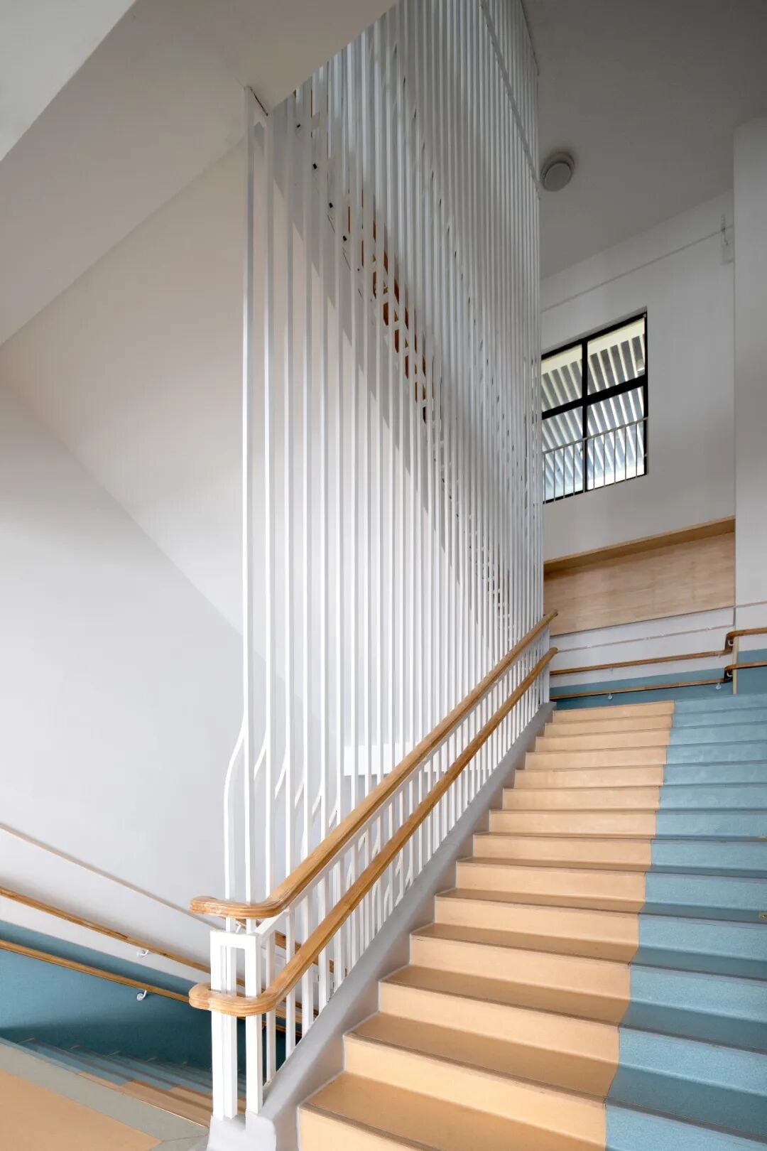 探究老旧幼儿园楼梯间改造设计|必然空间设计-72