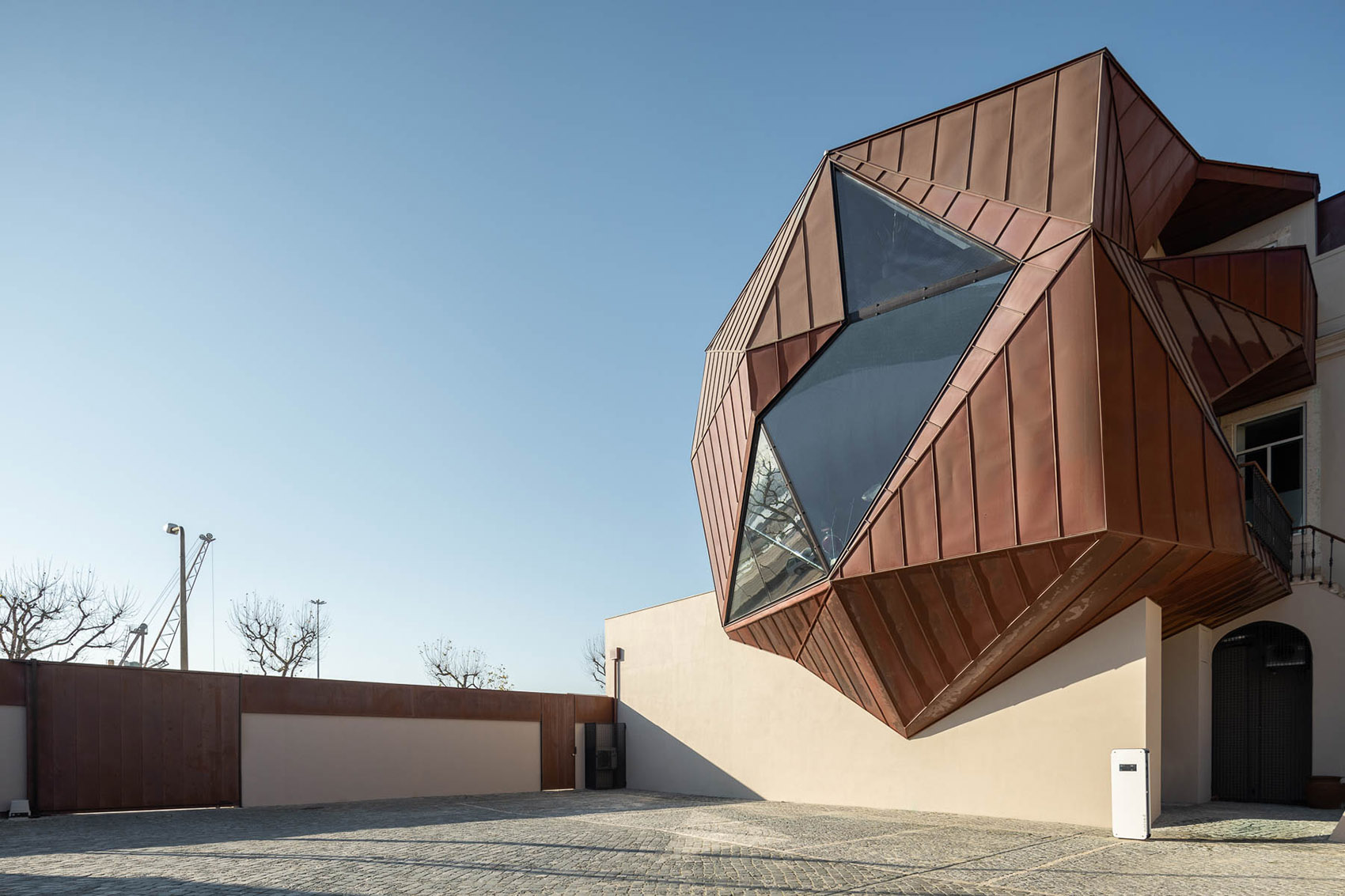 葡萄牙百年的老宅改造的办公楼丨danielmsantos,eng + arq 事务所-29