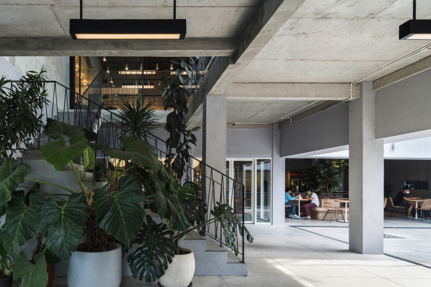 印度尼西亚 DipoMuria 商业中心丨SHAU Indonesia-12