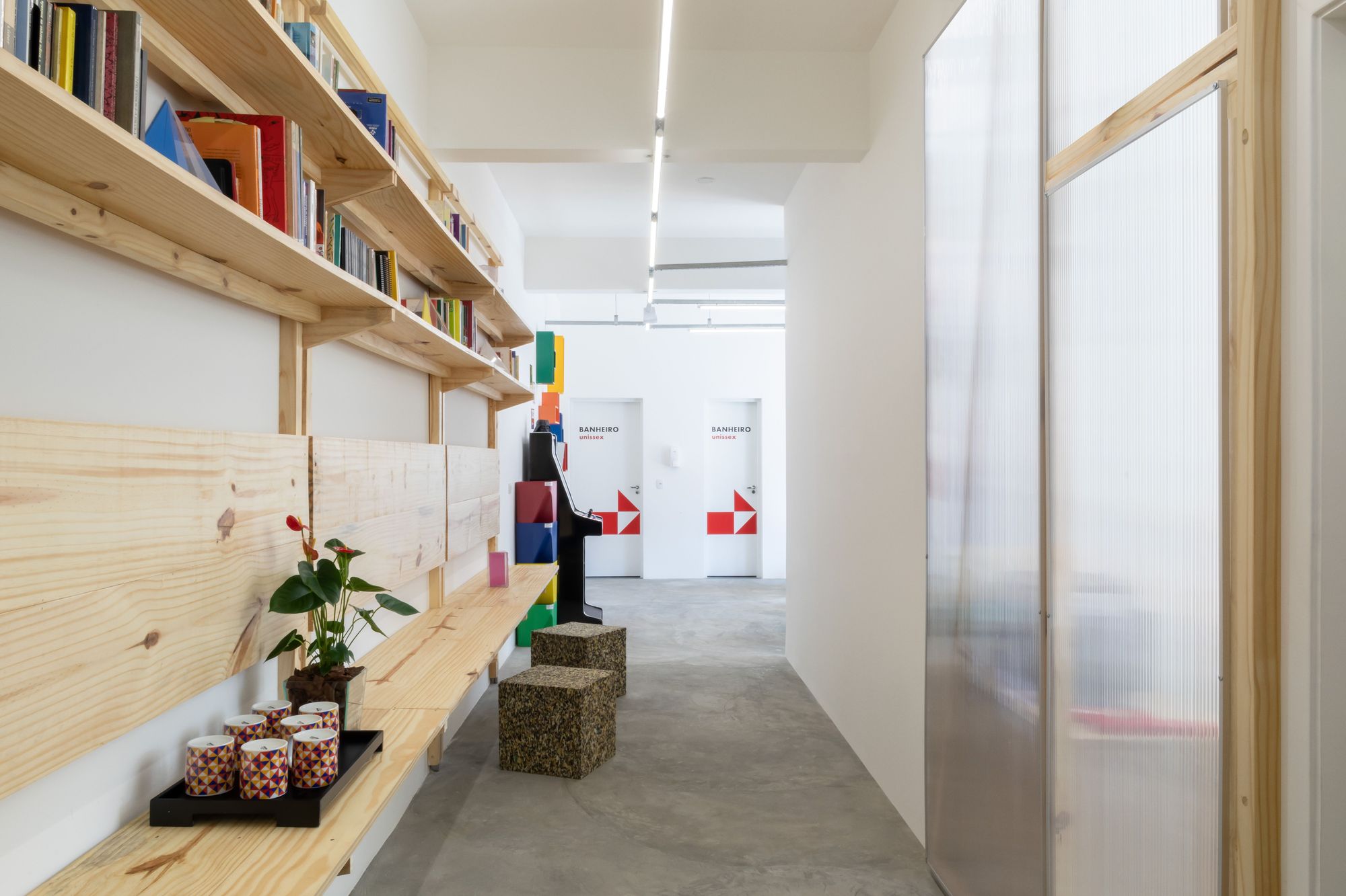 Forca Estudo Personalizado School / Pianca Arquitetura-30