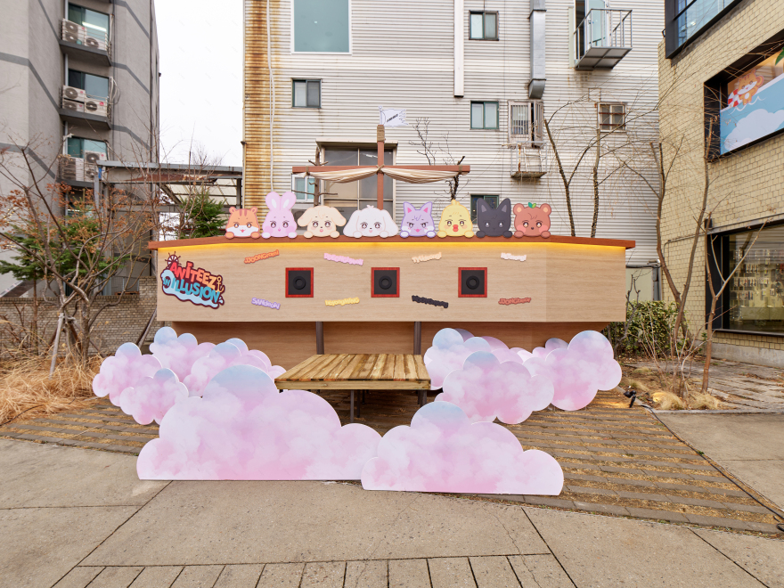 ATEEZ | ANITEEZ IN ILLUSION POP-UP STORE-5