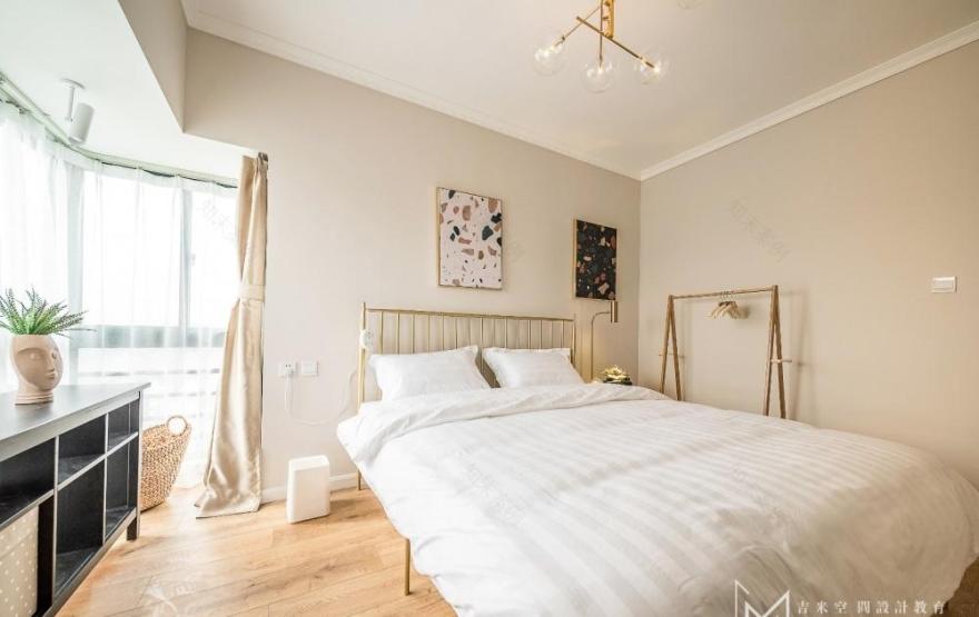 北欧风“原木”生活,不规则设计打造温馨空间-27