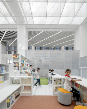 Shanghai Conservatory Of Music Experimental School Hebi Branch Library Interior Renovation / URBANUS
