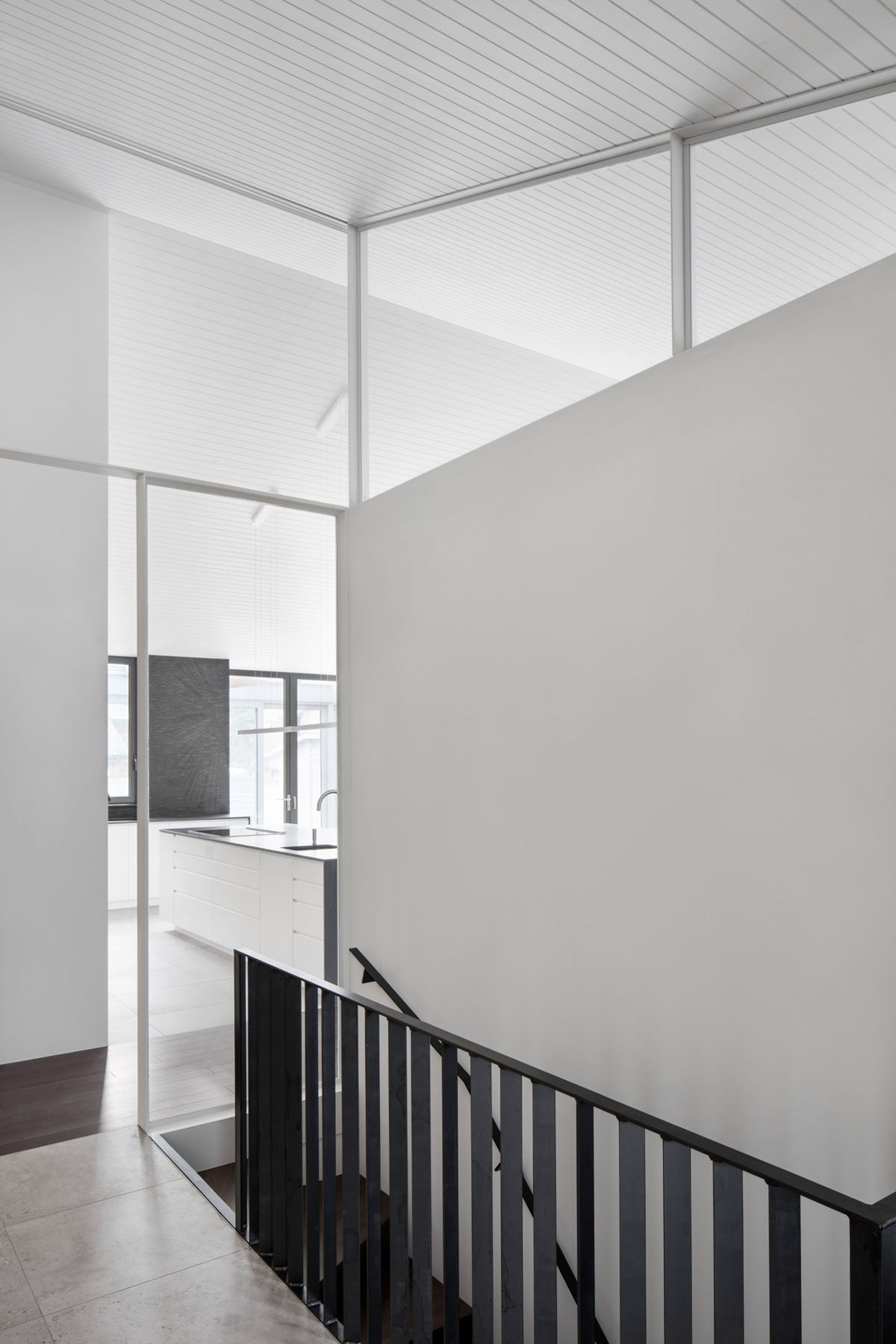 Naturehumaine renovates mid-century Prairie House with minimal interiors-11