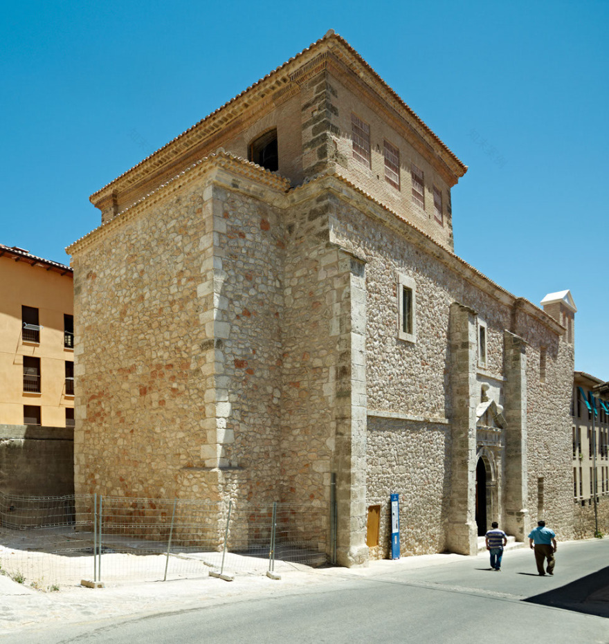 西班牙 16 世纪教堂复兴 | 多功能活动空间-25