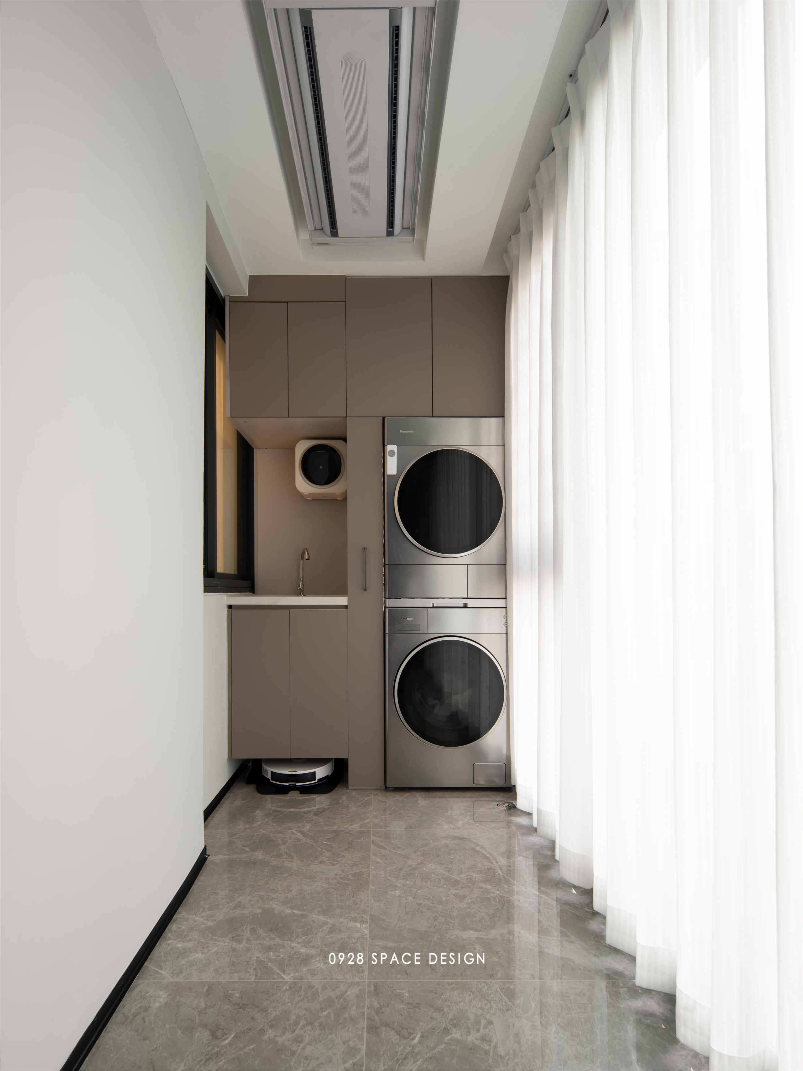 现代轻奢亲子房设计-44