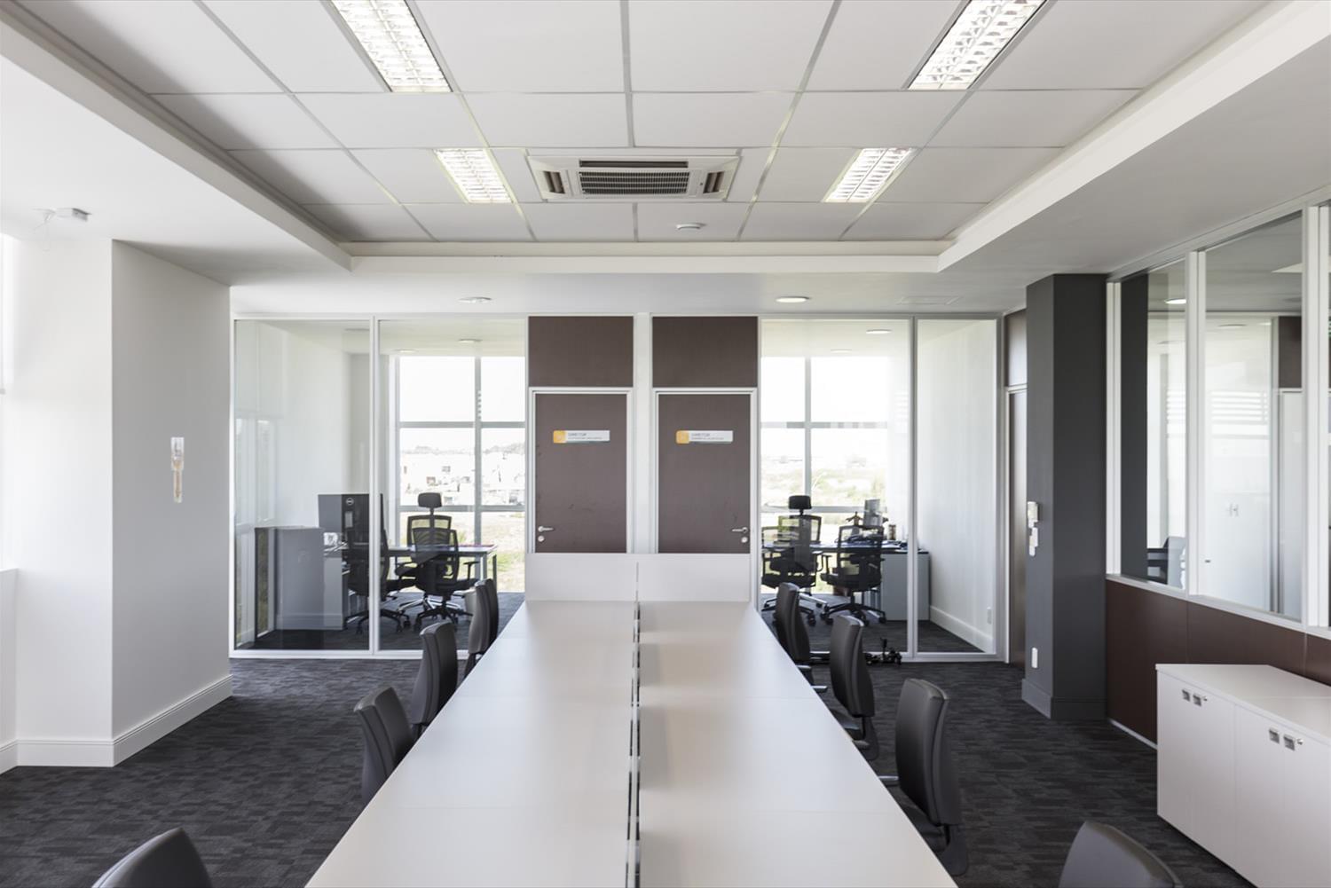 Safras & Cifras · 现代化农业咨询公司的环保建筑设计-18