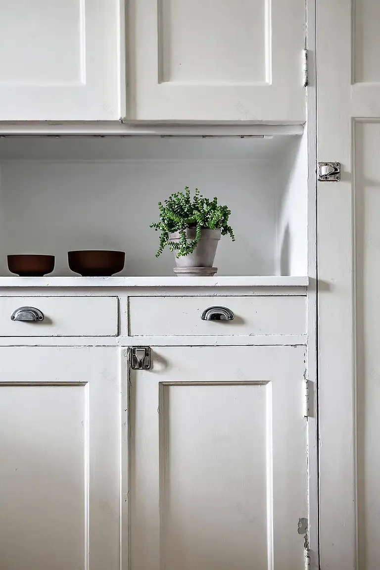 瑞典公寓巧妙改造,阁楼卧室温馨舒适-14