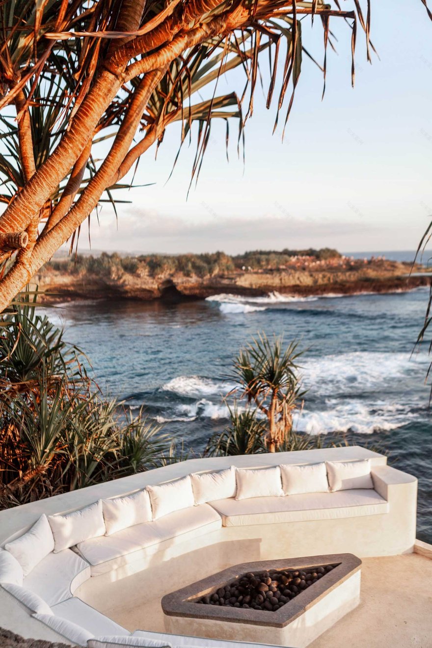 An Island Villa and Buzzing Beach Club Hotel in Bali — Design Anthology-11