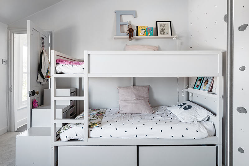 伦敦灰色调公寓的活力点缀-20