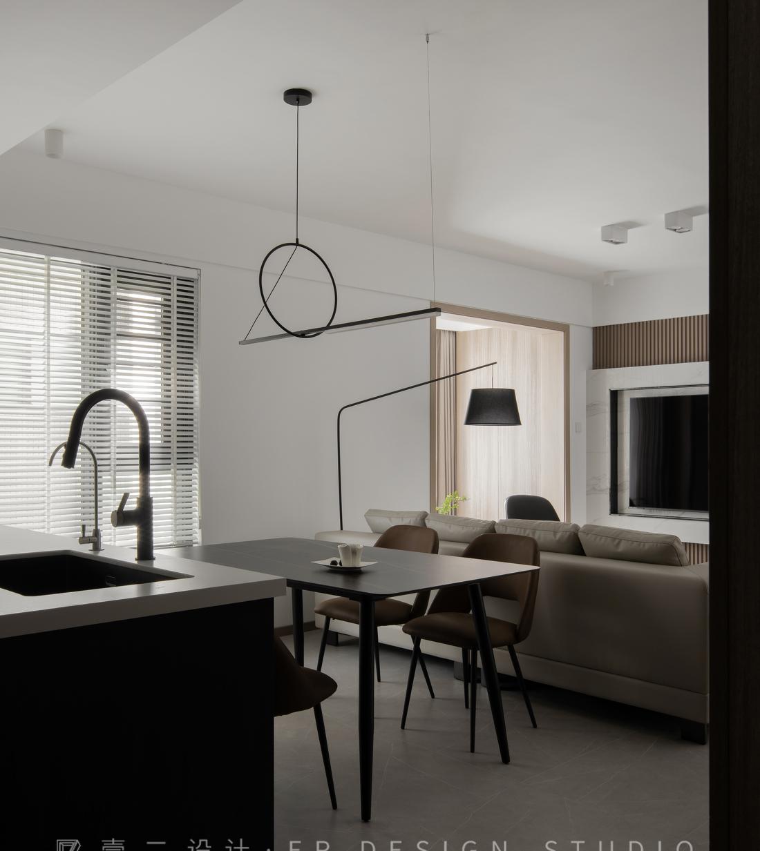 新婚夫妻的温馨之家-18