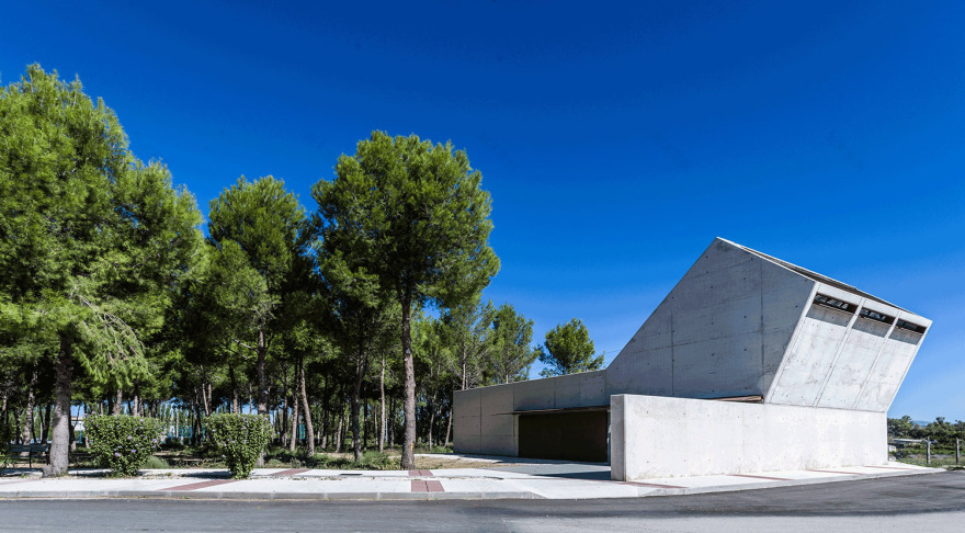 小镇殡仪馆,西班牙 / Juan Carlos Salas-2