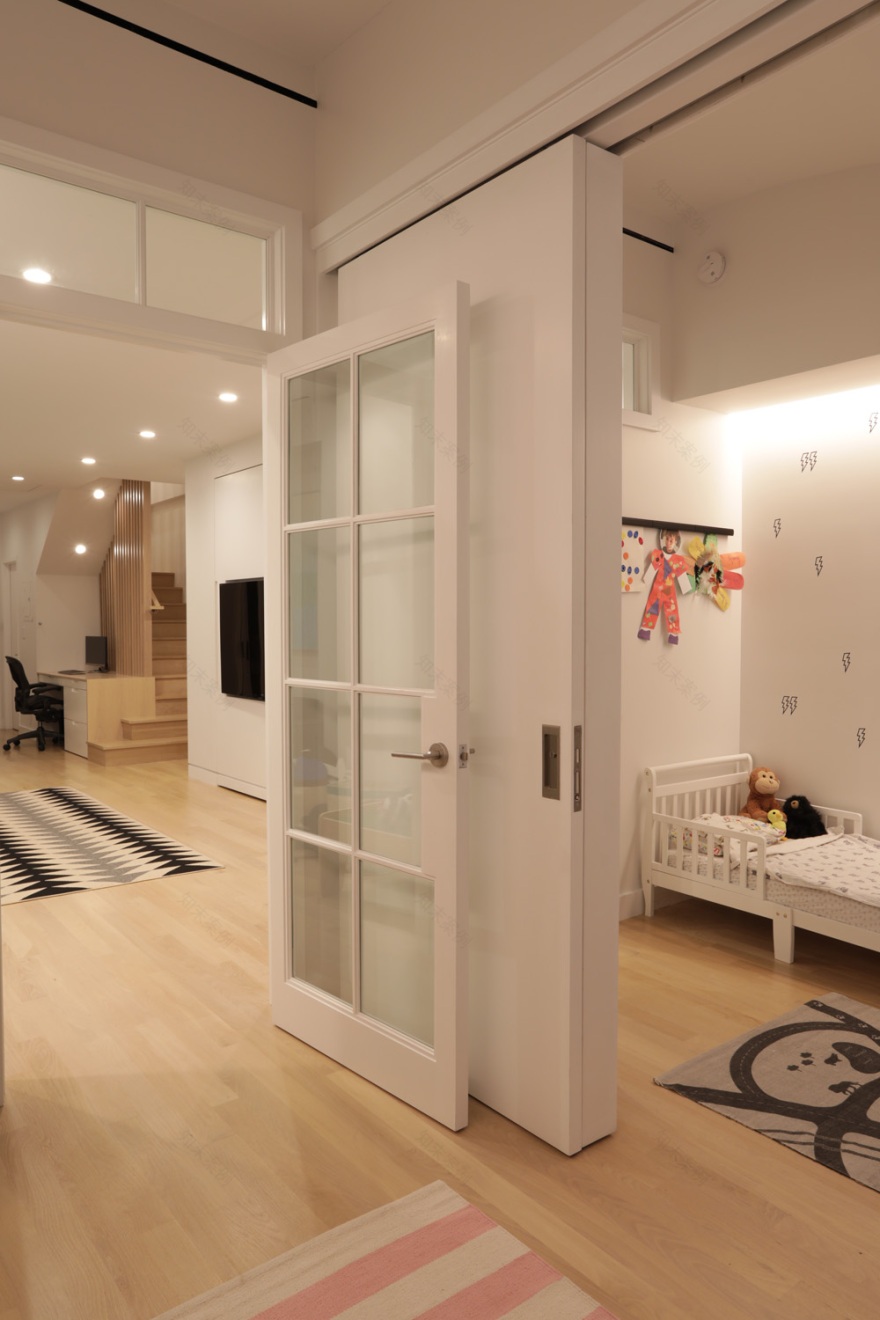 east 12th street triplex-13