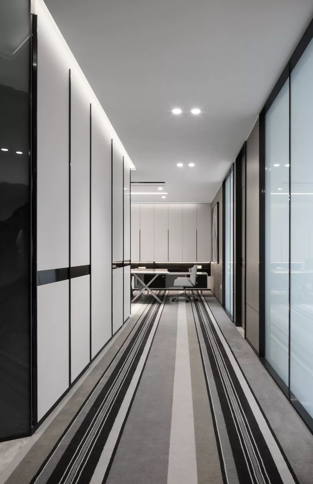 香港万隆控股办公空间-37