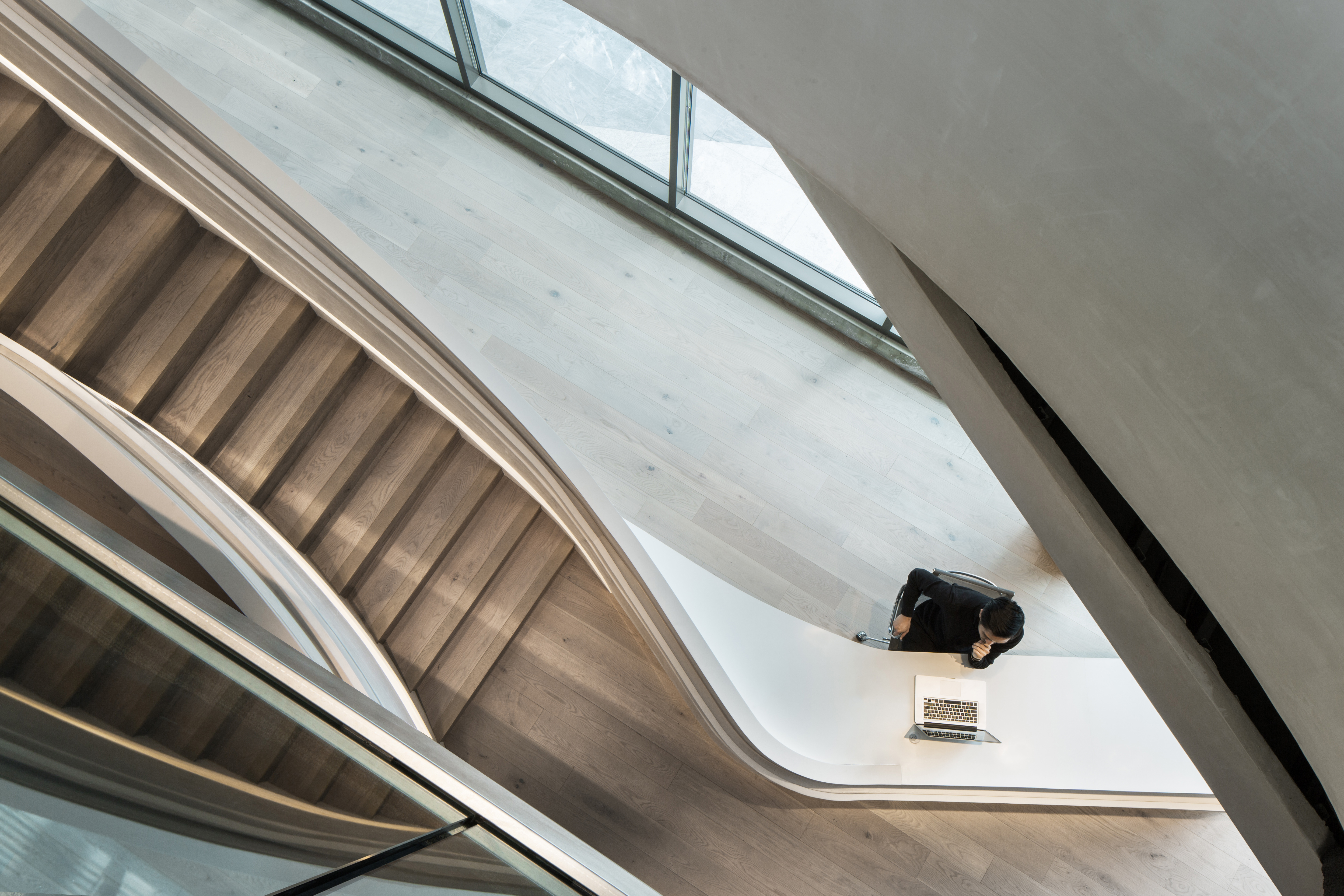 Patrick TIGHE Architecture 打造加州 Douglas Elliman 总部办公室-8