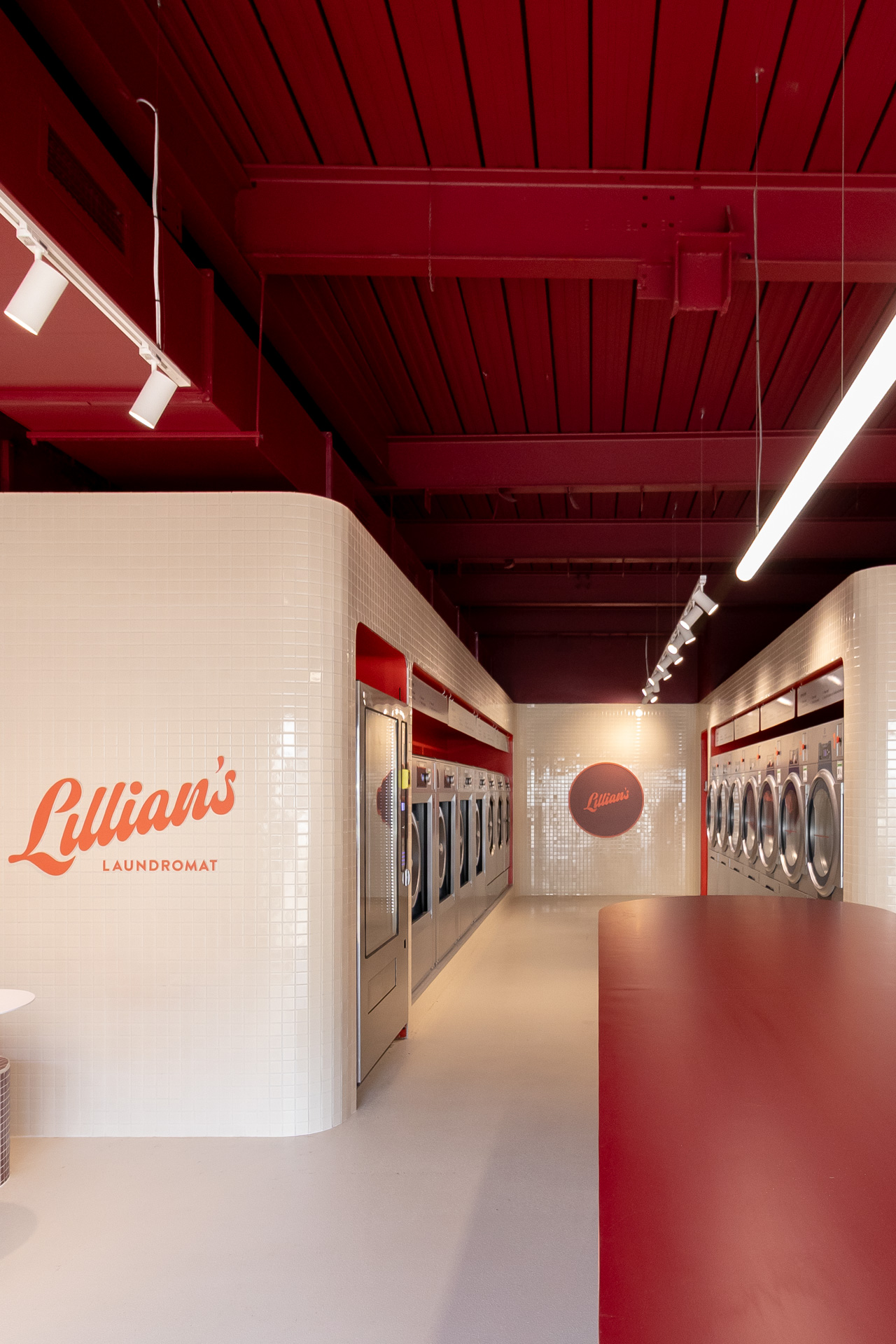 LILLIAN'S LAUNDROMAT-0