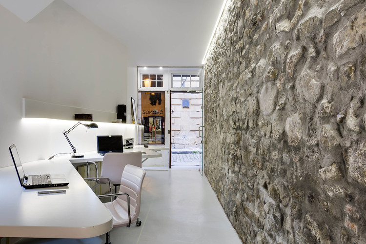 废弃空间的重生 · 历史中心的现代办公设计-17