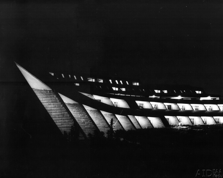 阿根廷圣卢汉高等学院丨西班牙马德里丨Horacio Baliero,Carmen Córdova-10