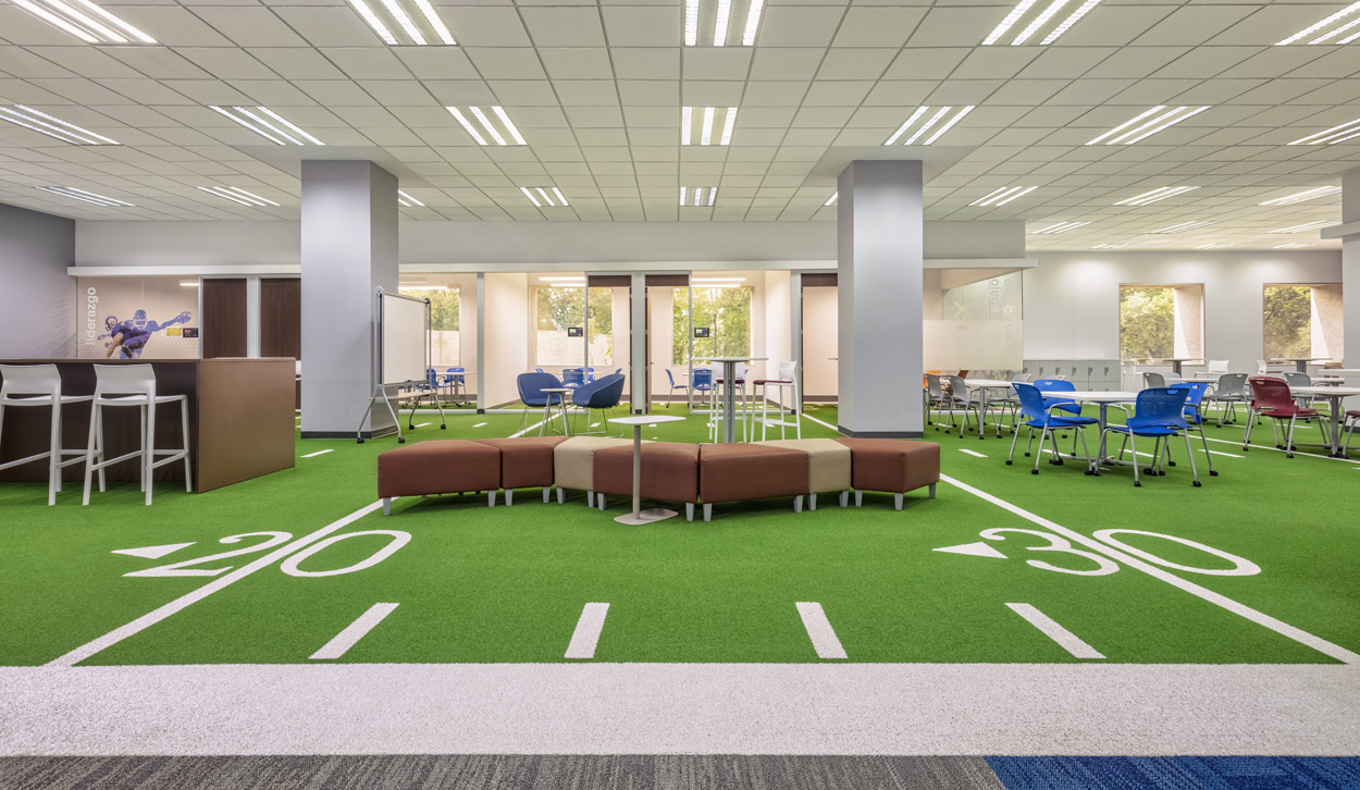 墨西哥 TEC 科技大楼 | 温暖有趣的办公学习空间-11