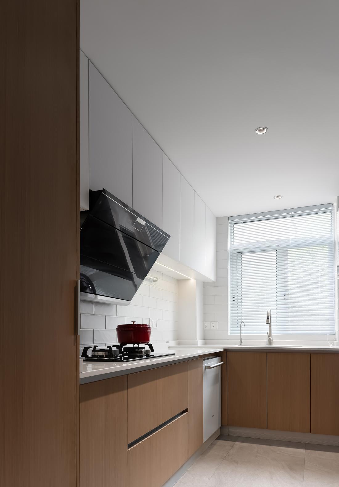 95 后小情侣的梦之屋 · 老旧学区房变身温馨婚房丨中国江苏-78