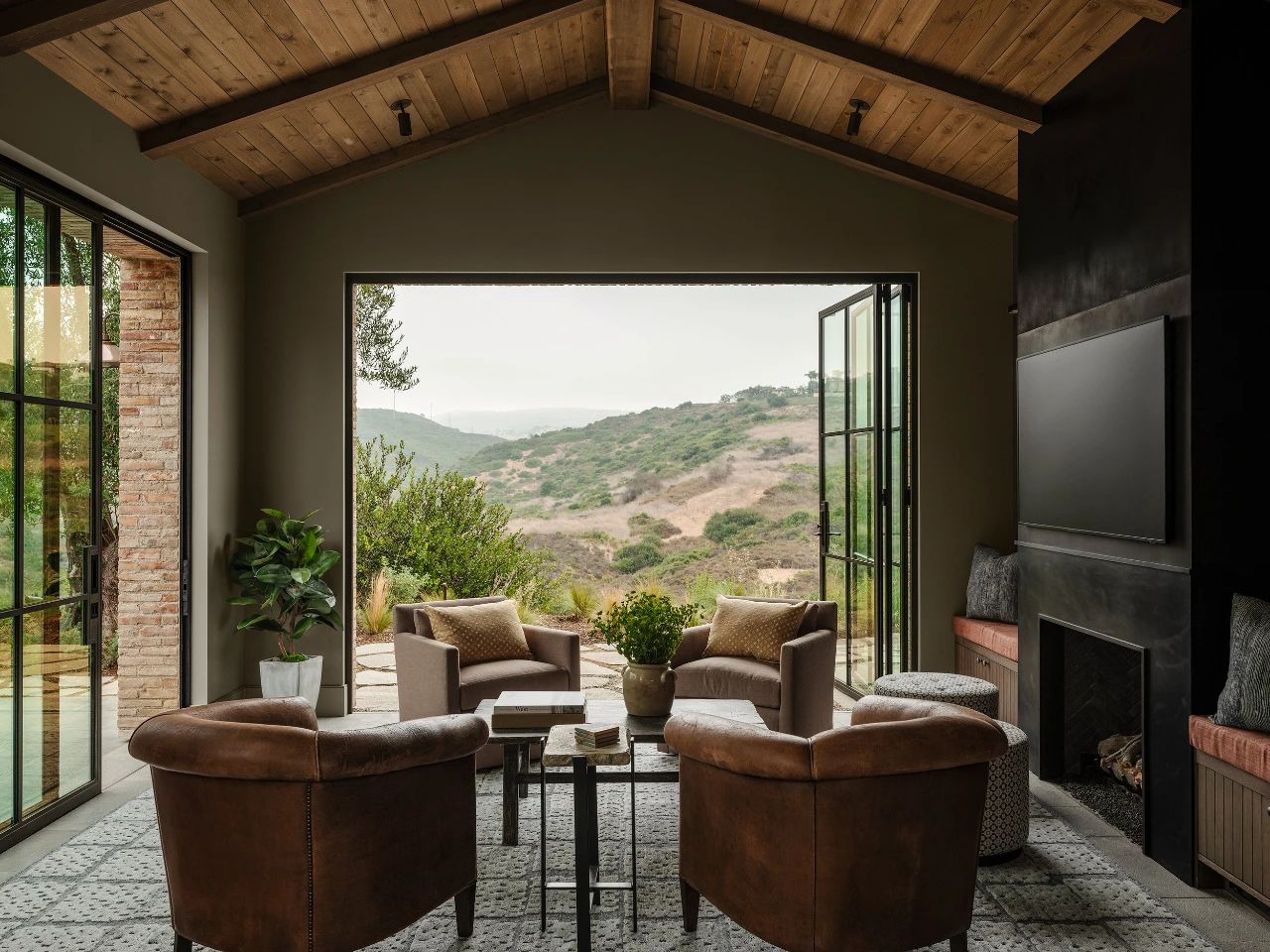 “Stranded in Paradise”（滞留天堂）-75