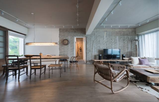 水泥+原木，一家四口的原始风大宅！-13