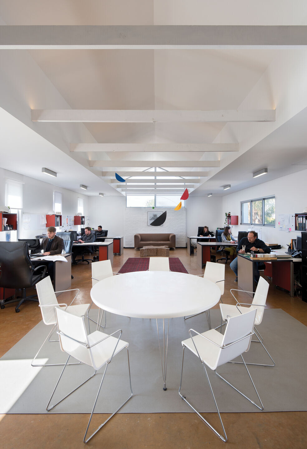 Oaktree Studio | 经济适用、环保与艺术共融的办公住宅空间-24