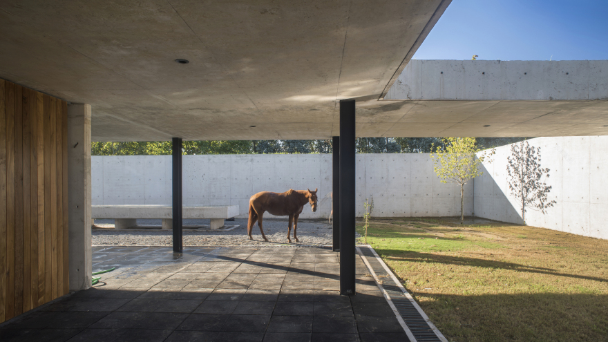 菲格拉斯马球马厩-15