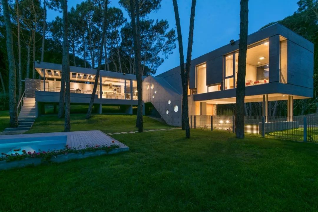 Galera 建筑工作室 | 光、空间与形式的平衡探索-61